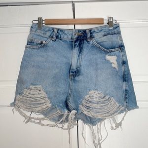 Top Shop Mom Distressed Denim Shorts. Size 6. Worn once.